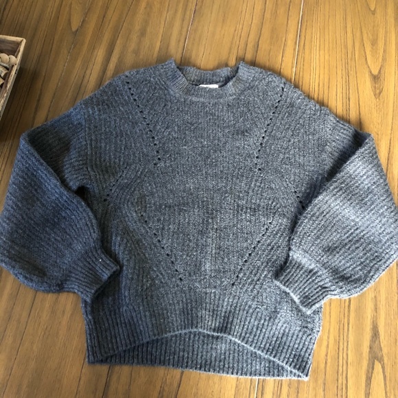 bp Sweaters - BP gray cable knit chunky sweater